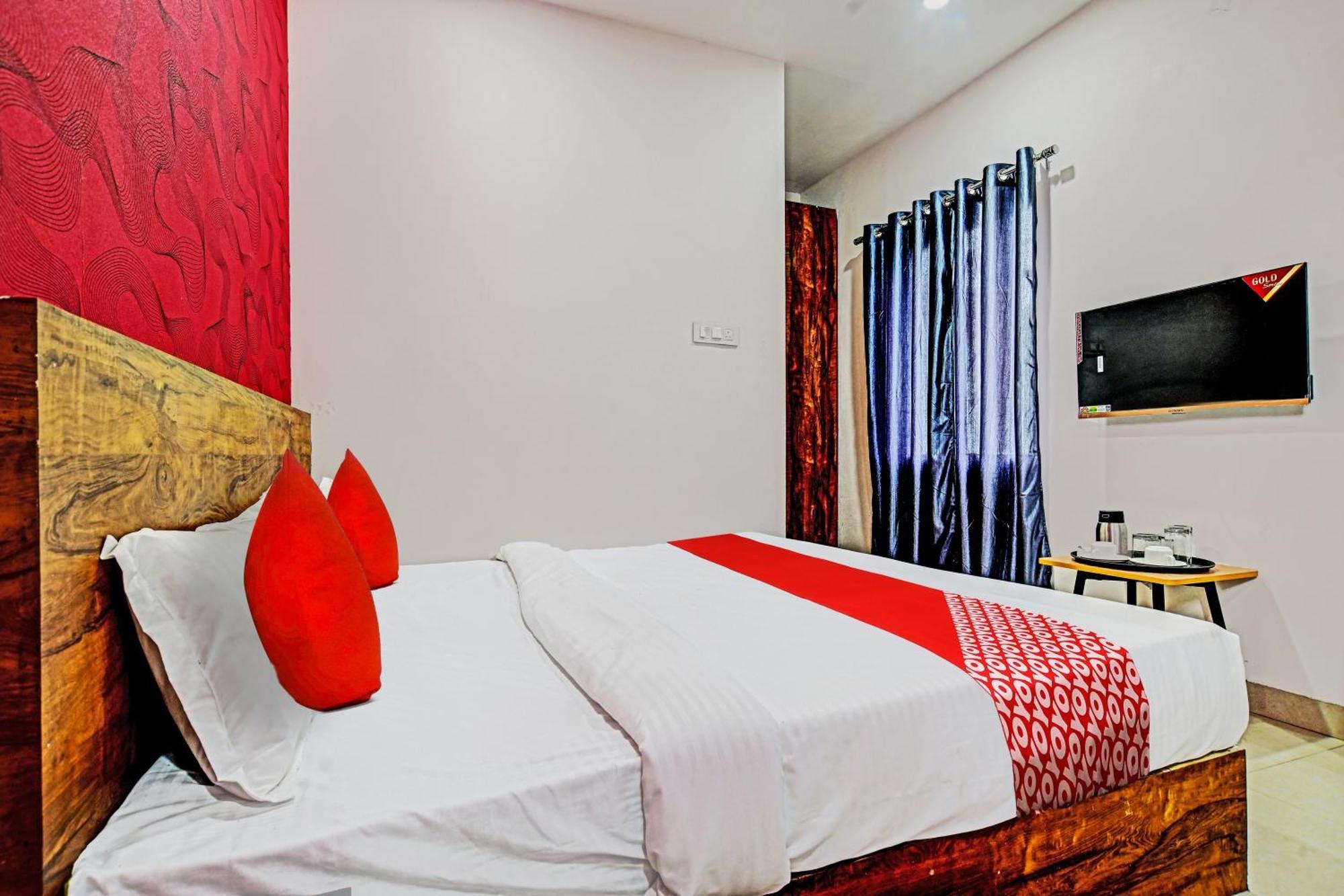 Oyo Flagship Hotel Blue Tick Indore Ngoại thất bức ảnh