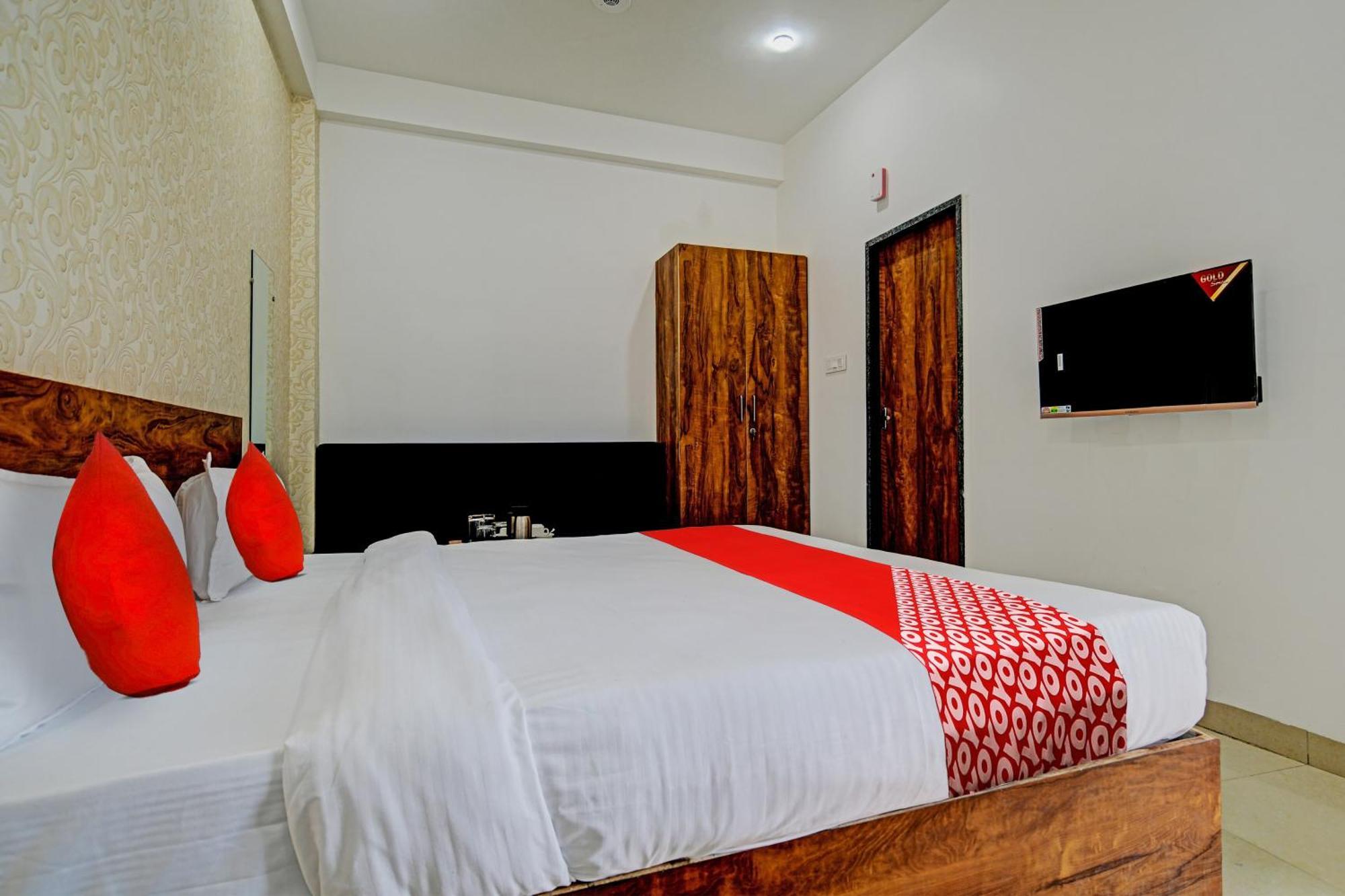 Oyo Flagship Hotel Blue Tick Indore Ngoại thất bức ảnh