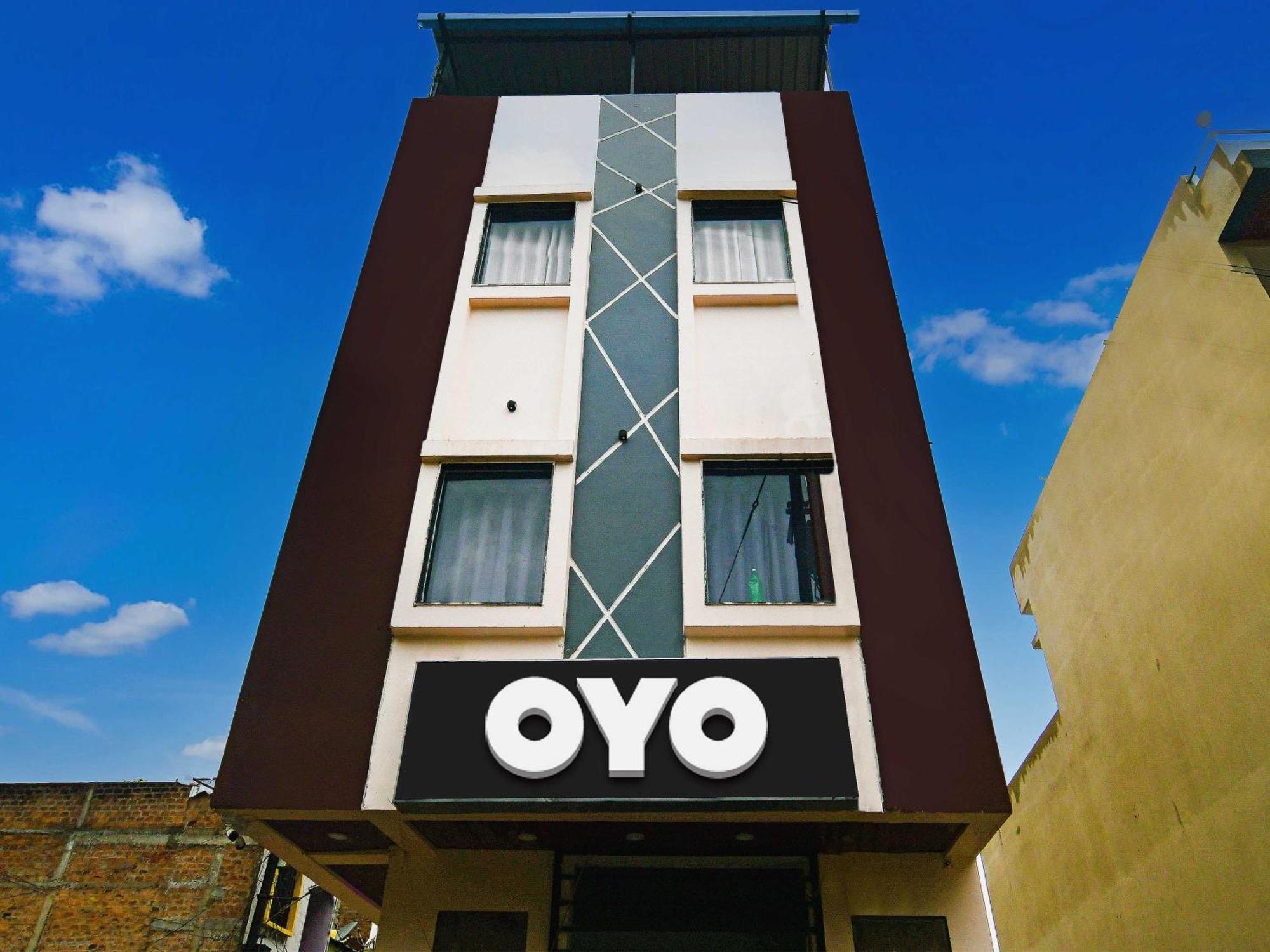 Oyo Flagship Hotel Blue Tick Indore Ngoại thất bức ảnh
